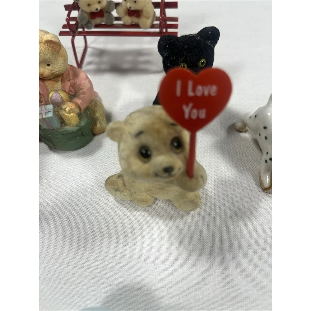 Lot of 7 Miniature Bear Figurines & Animals